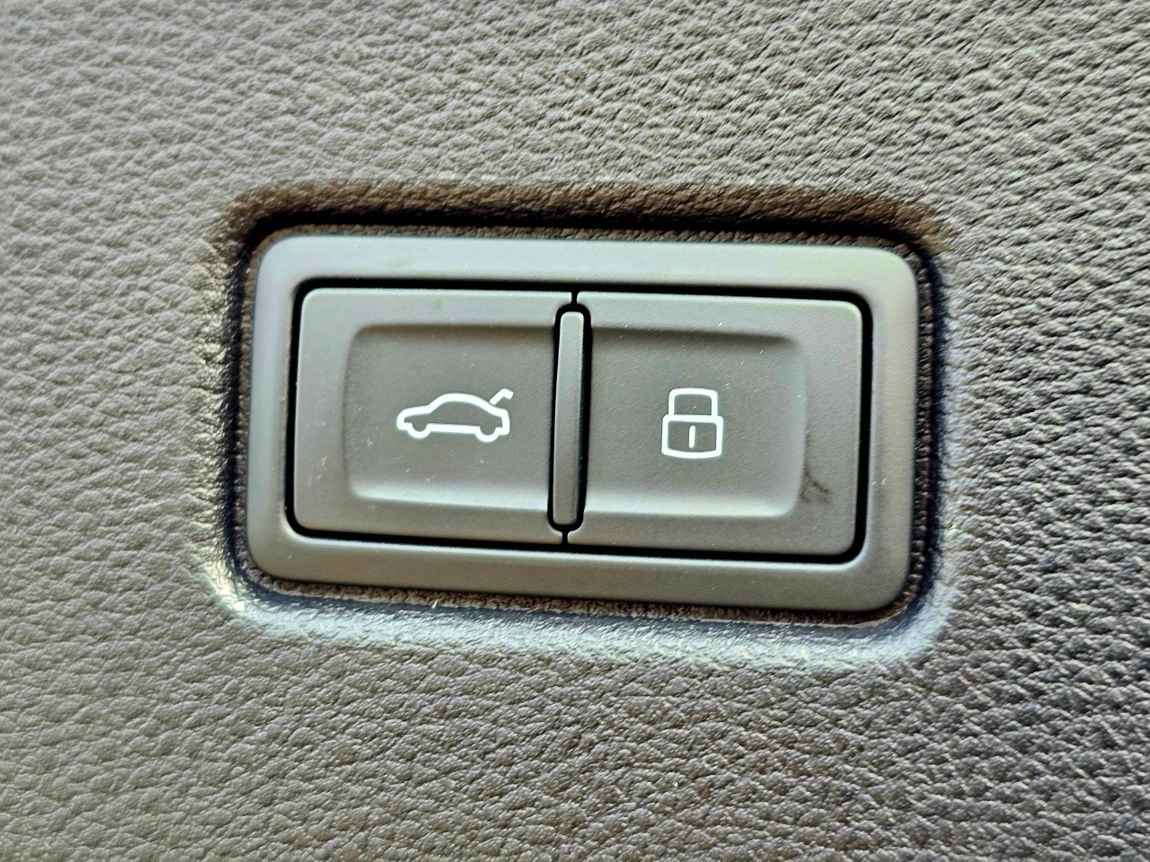 Foto 1 - Audi Q5 STDI Sportback quattro tiptronic Connect 21