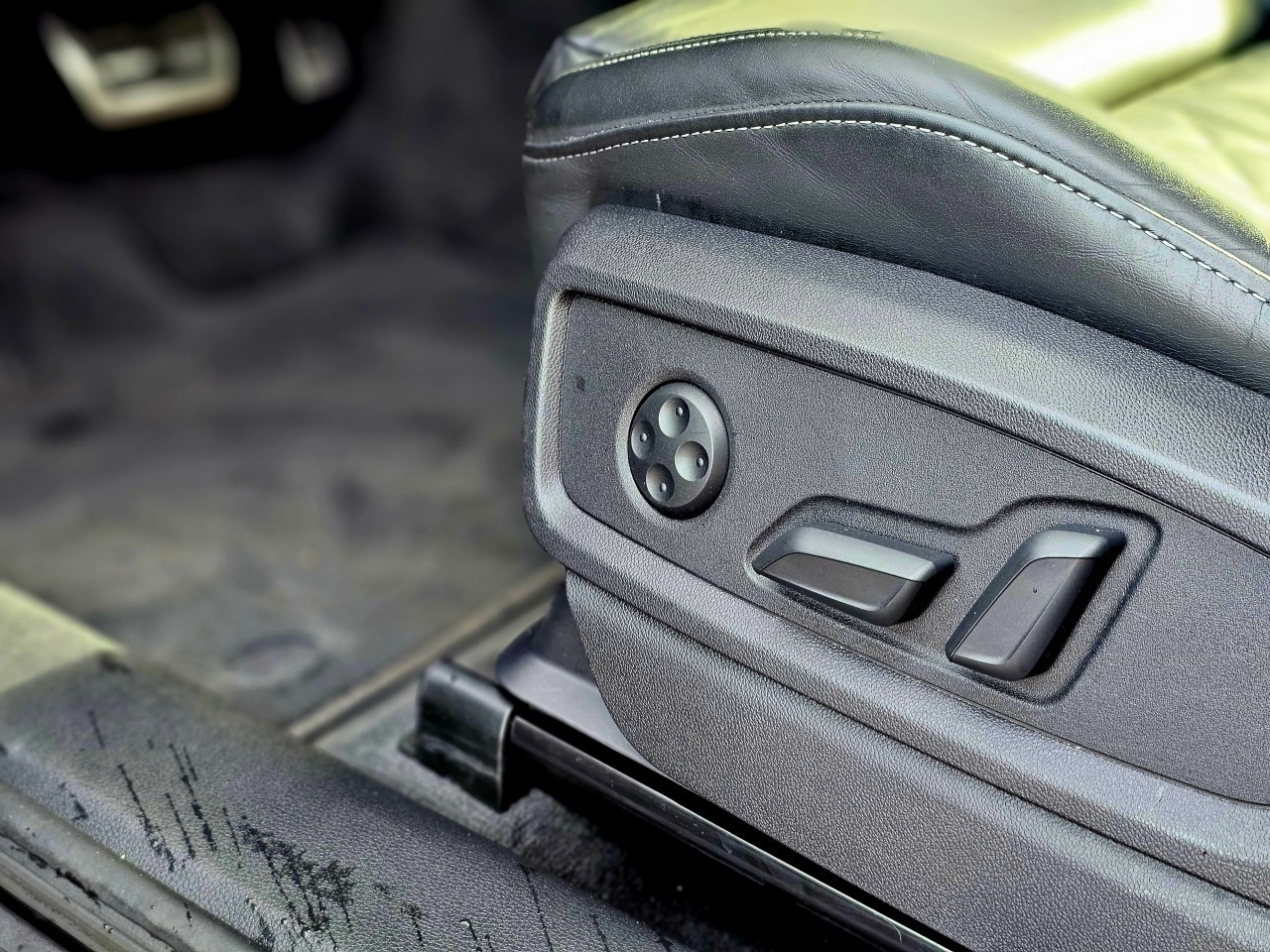 Foto 1 - Audi Q5 STDI Sportback quattro tiptronic Connect 21