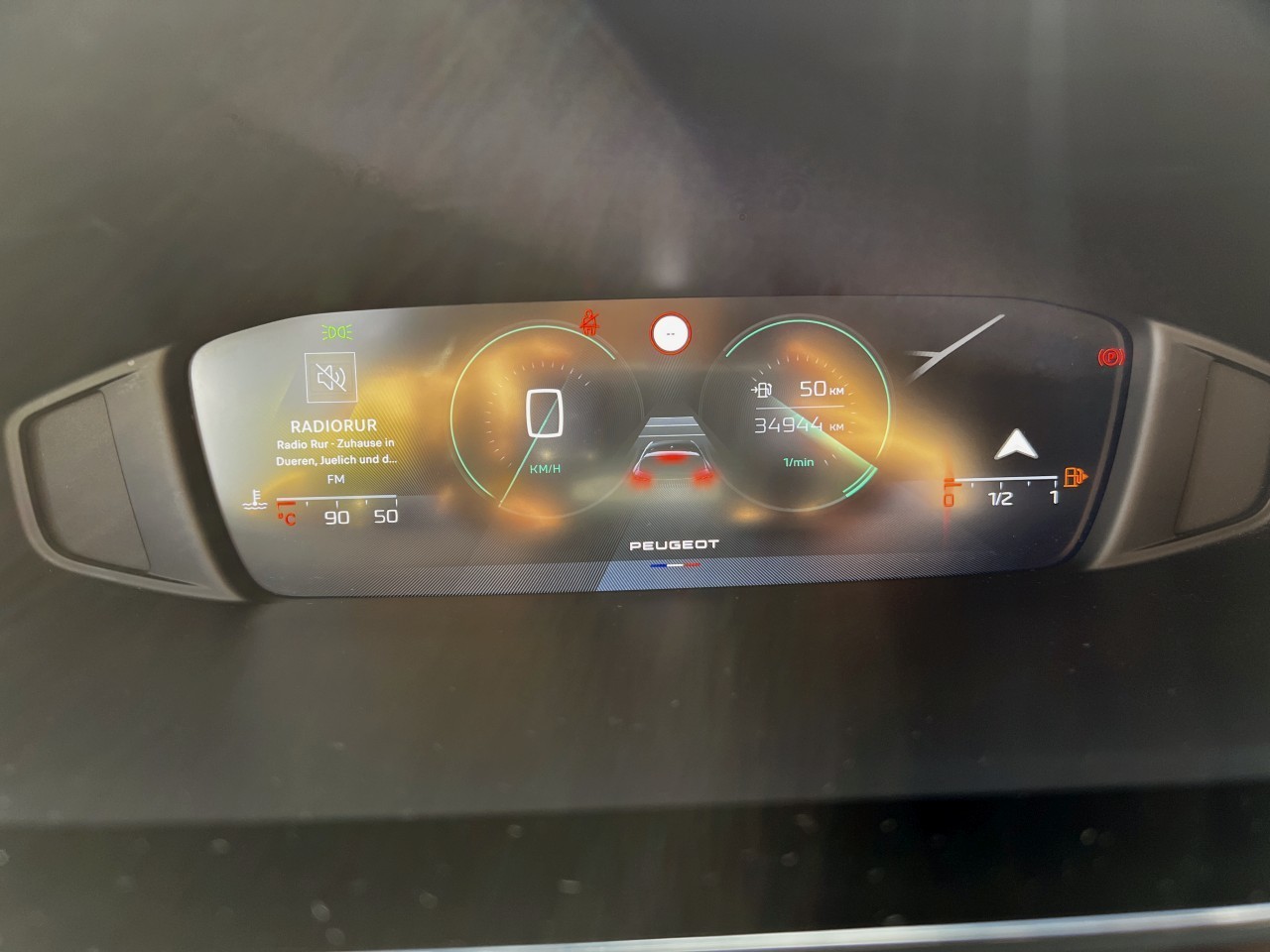 Foto 1 - 308 PureTech 130 Allure Pack RFK LED NAV, Olivine Grün Metallic (Grün)