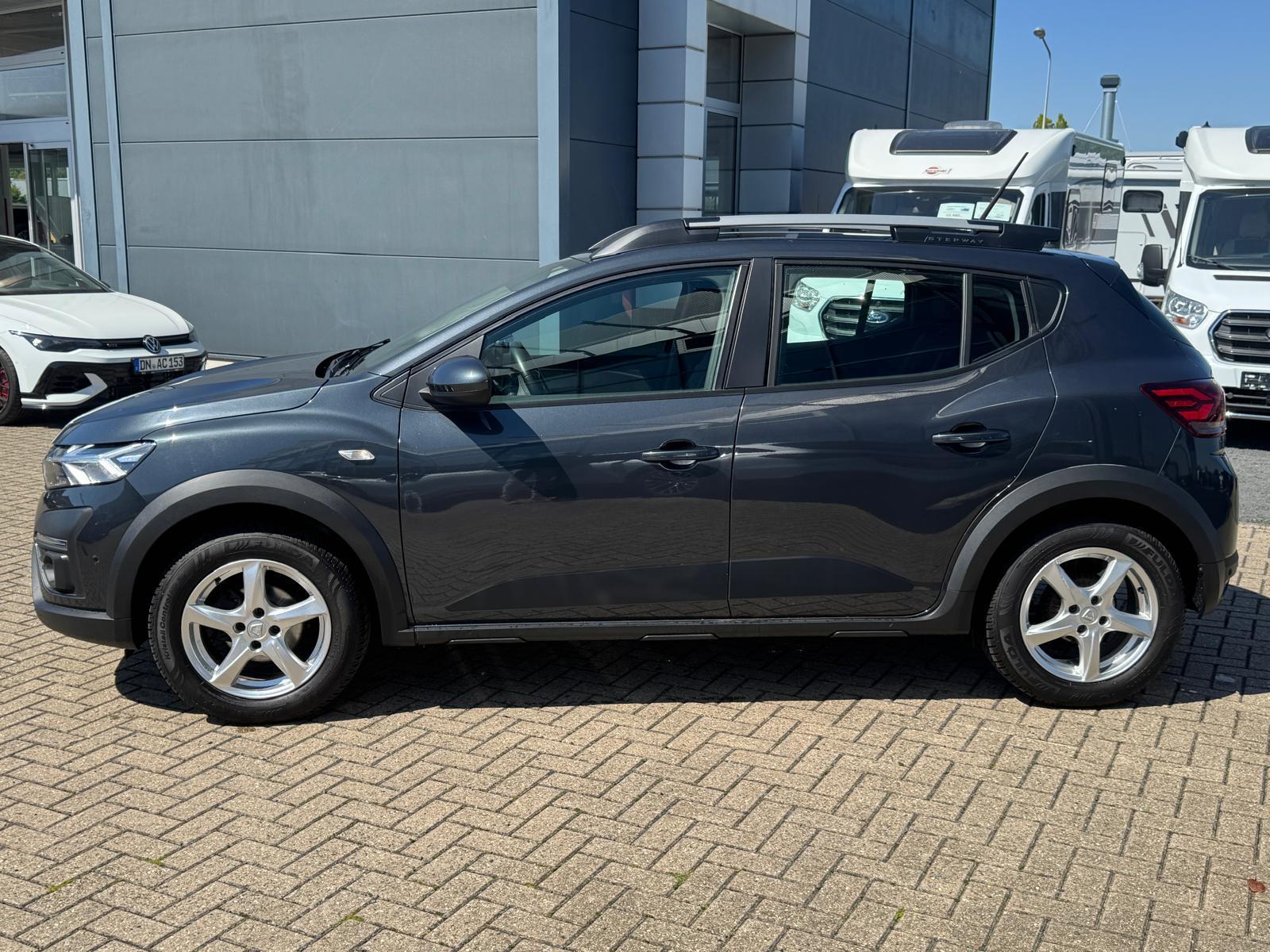 Foto 1 - Dacia Sandero Stepway TCe LPG 1.0 NAV KAM AHK Sitzh. L, GRIS COMETE (Grau)