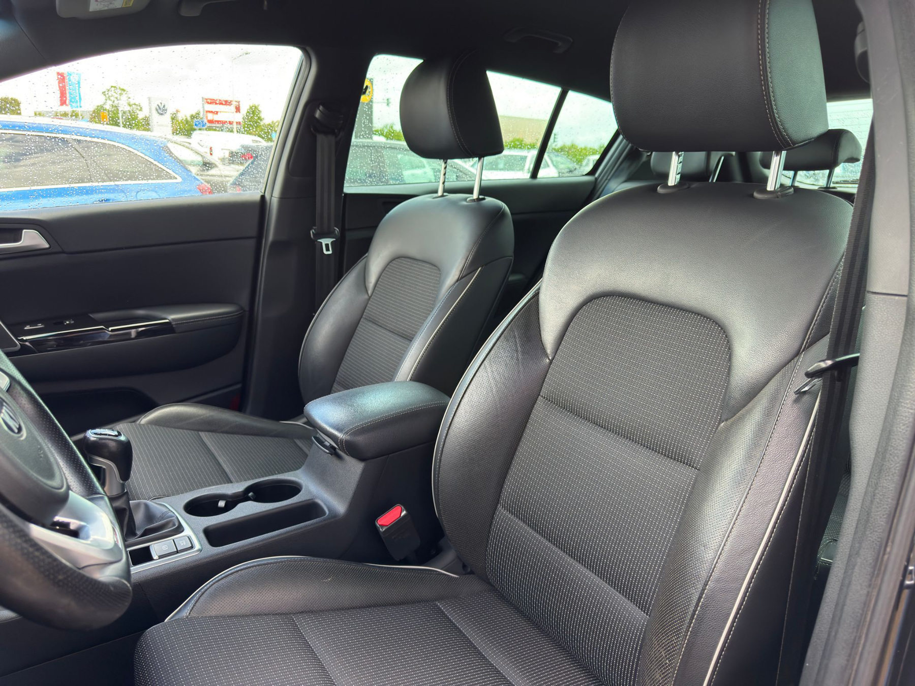 Foto 1 - Kia Sportage 1.6T AWD GT Navi SHZ LHZ AHK Kamera, Zilinaschwarz (Schwarz)