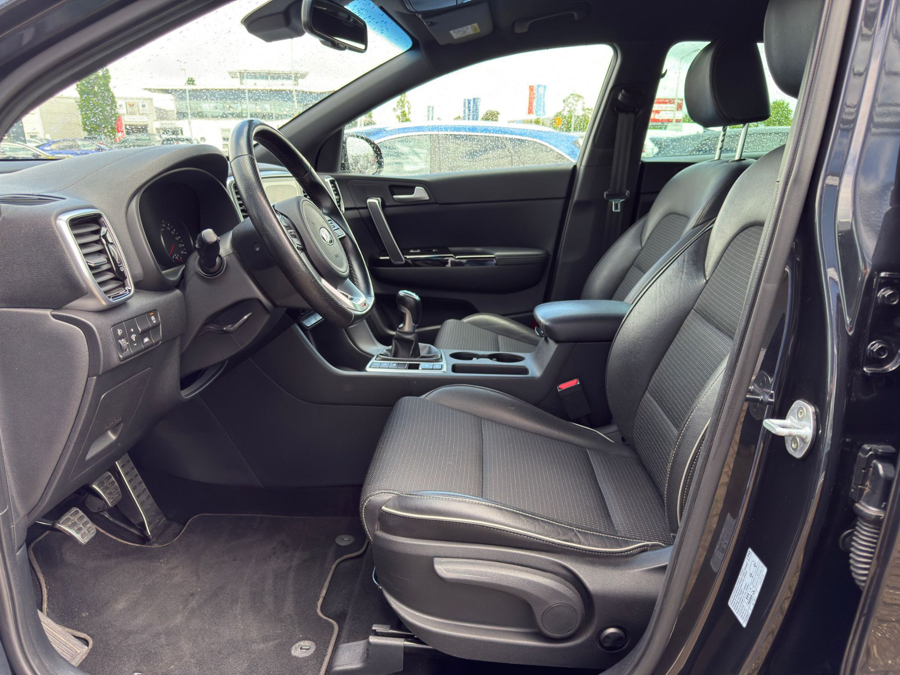 Foto 1 - Kia Sportage 1.6T AWD GT Navi SHZ LHZ AHK Kamera, Zilinaschwarz (Schwarz)