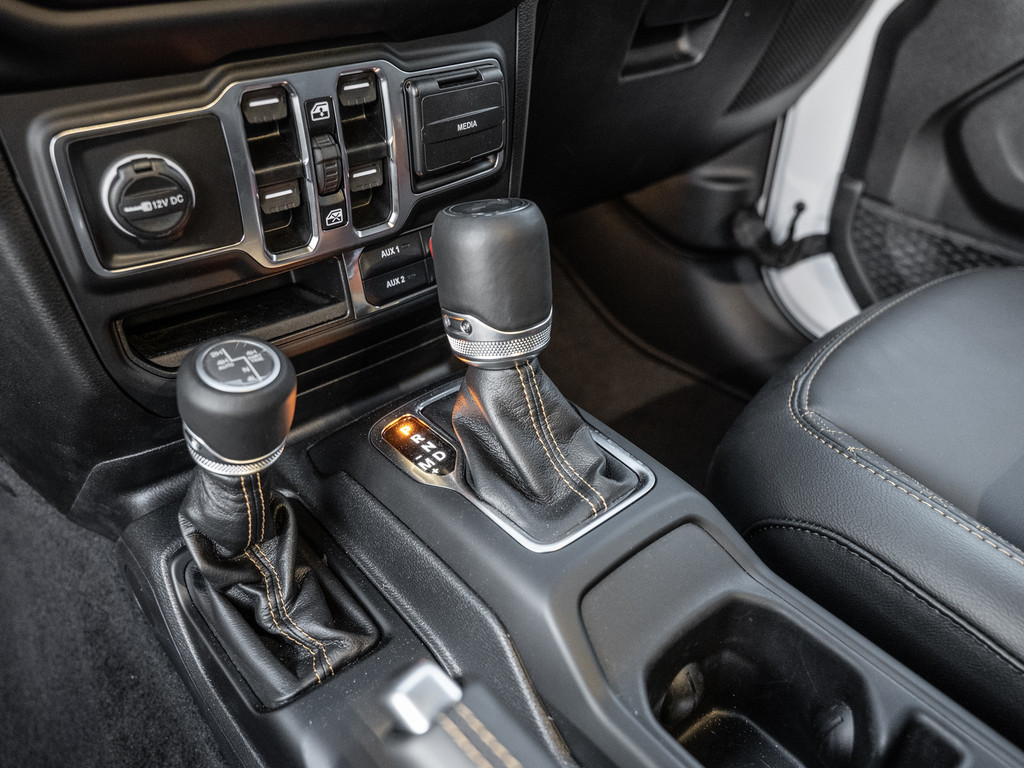 Foto 1 - Wrangler High Altitude Unlimited PlugIn Hybrid, Bright White (Weiß) (Weiß)