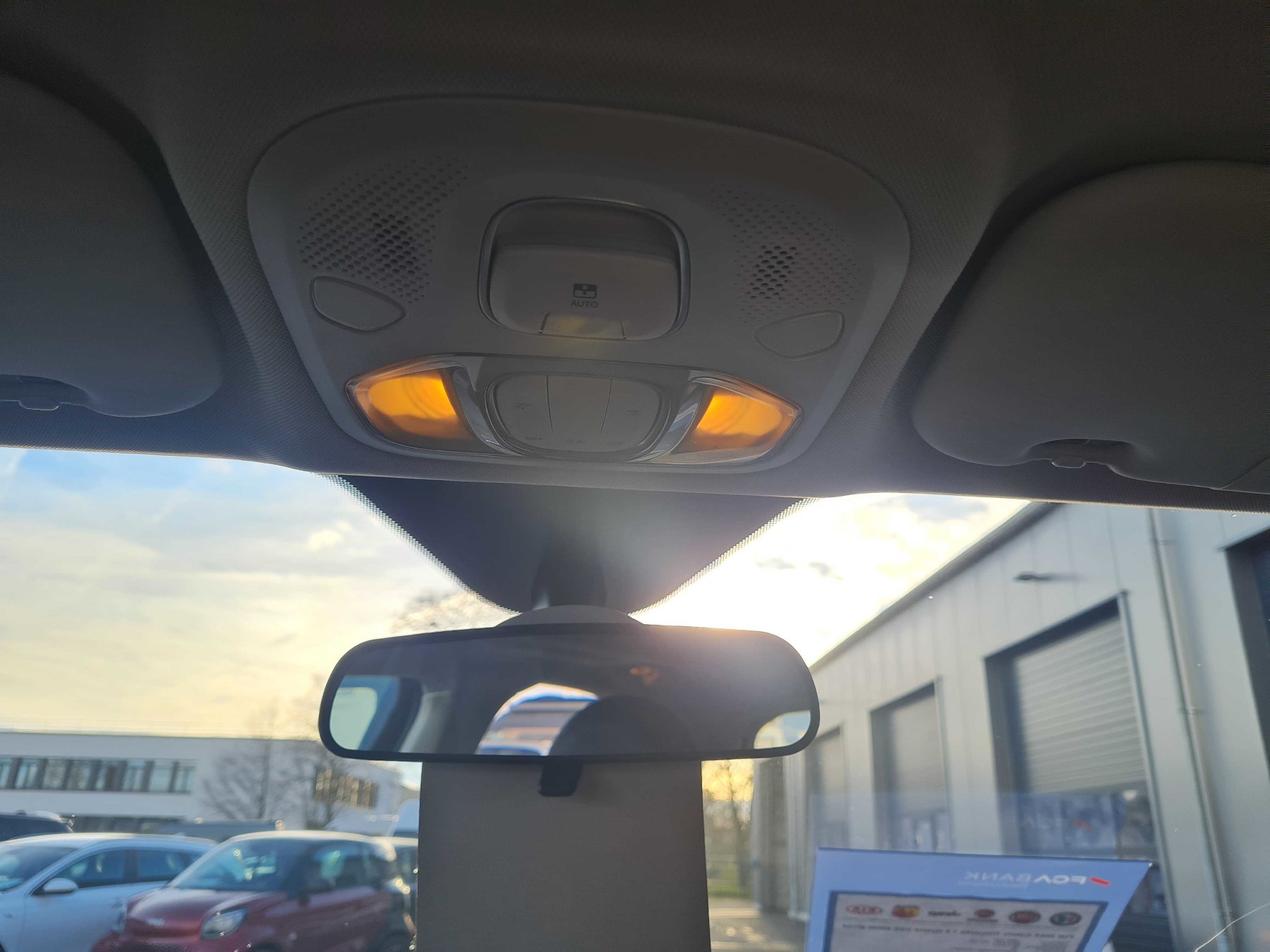 Foto 1 - 500X Cabrio Dolcevita 1.5 Hybrid GSE 96kW MY24, Cinema Schwarz (Schwarz)