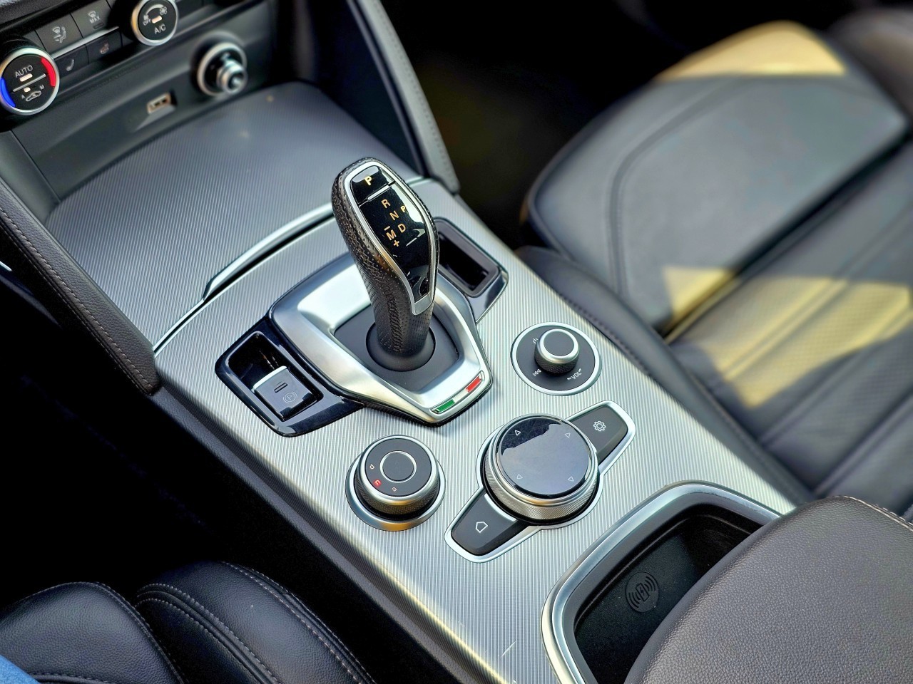 Foto 1 - Stelvio VELOCE 2.2 Diesel 16V AWD 8