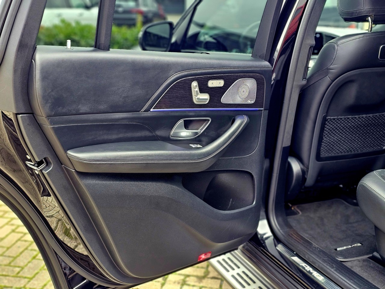 Foto 1 - GLS 63 AMG 63 4Matic+ EQ Boost Performance Guard, Obsidianschwarz metallic (Schwarz)