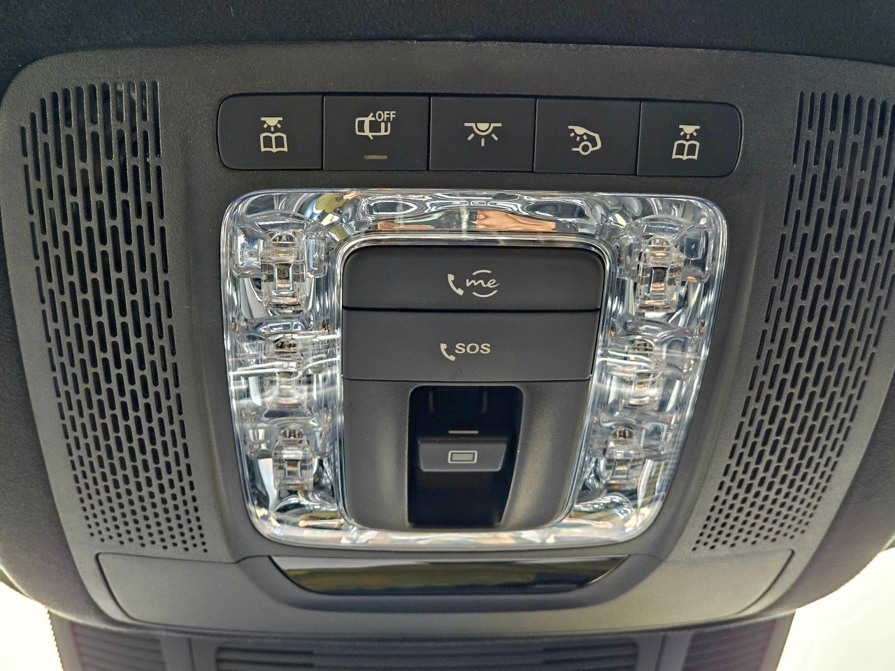 Foto 1 - GLS 63 AMG 63 4Matic+ EQ Boost Performance Guard, Obsidianschwarz metallic (Schwarz)