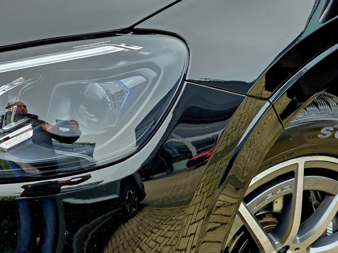 Foto 1 - GLS 63 AMG 63 4Matic+ EQ Boost Performance Guard, Obsidianschwarz metallic (Schwarz)