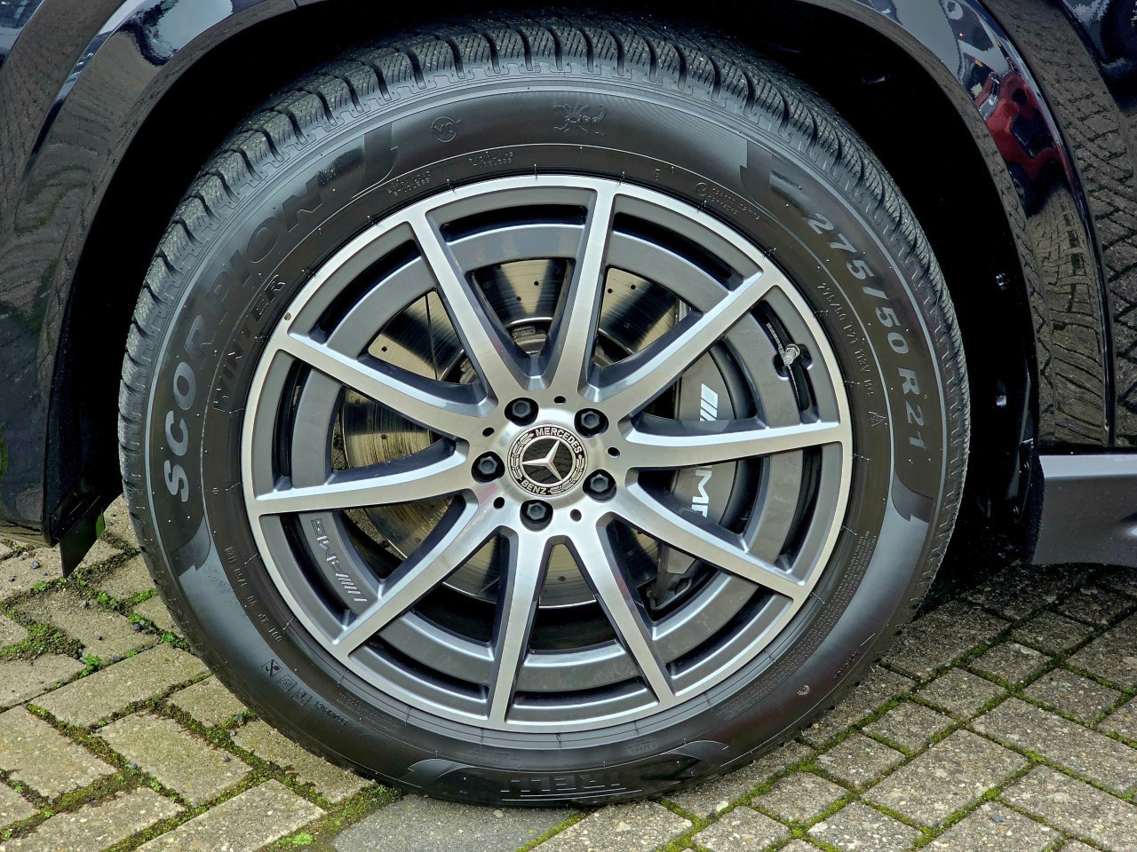 Foto 1 - GLS 63 AMG 63 4Matic+ EQ Boost Performance Guard, Obsidianschwarz metallic (Schwarz)