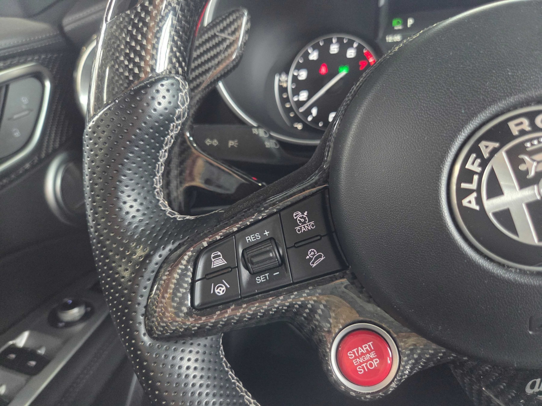 Foto 1 - Alfa Romeo Stelvio QUADRIFOGLIO 2.9 AT8-Q4 #NAVI XENON DAB+, Nero Vulcano, Metallic (Schwarz)