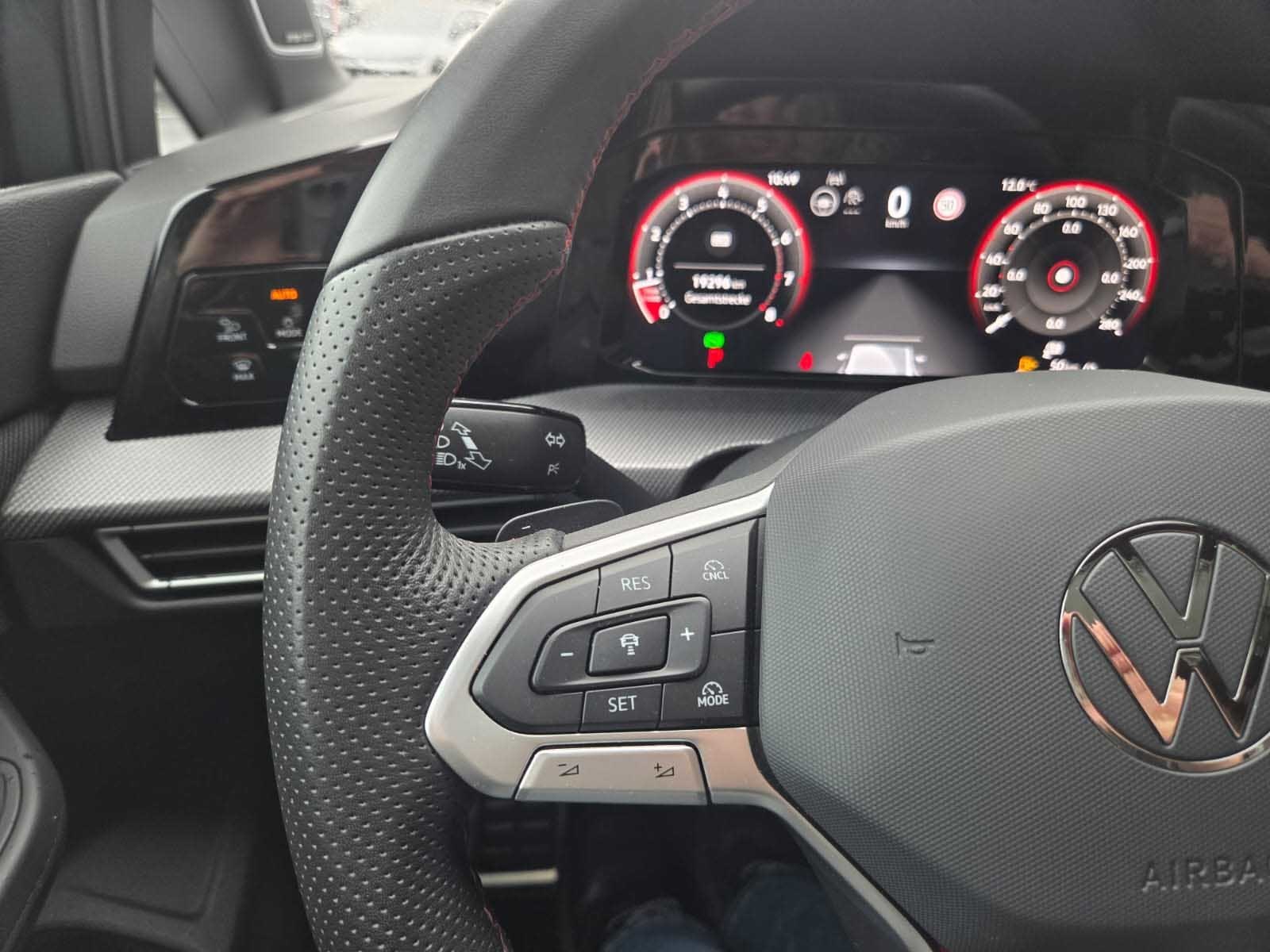 Foto 1 - Golf GTI Clubsport 2.0 DSG SSD NAV KAM 19LM 8-Fa, Delfingrau Metallic (Grau)