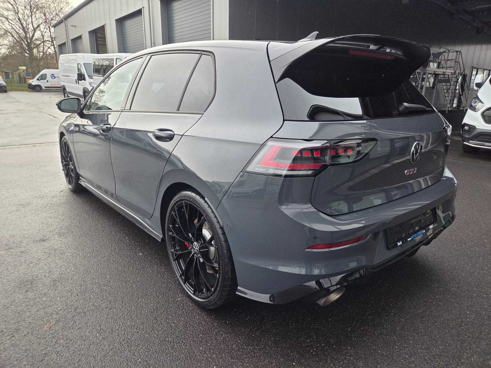 Foto 1 - Golf GTI Clubsport 2.0 DSG SSD NAV KAM 19LM 8-Fa, Delfingrau Metallic (Grau)