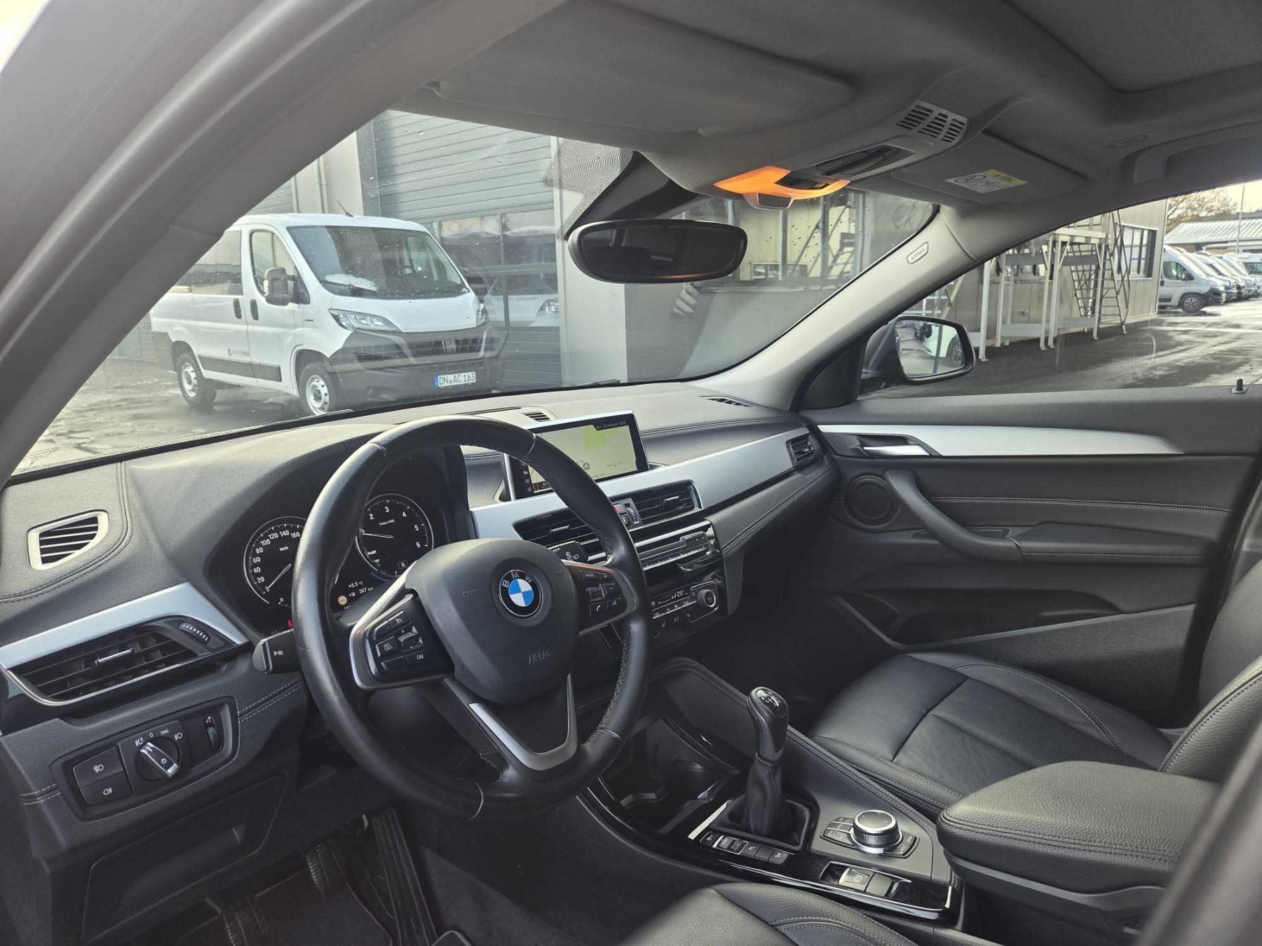 Foto 1 - X2 xDrive 18 d 2.0 Allrad Leder SSD Sitzh. NAV P, BLACK SAPPHIRE METALLIC (Schwarz)