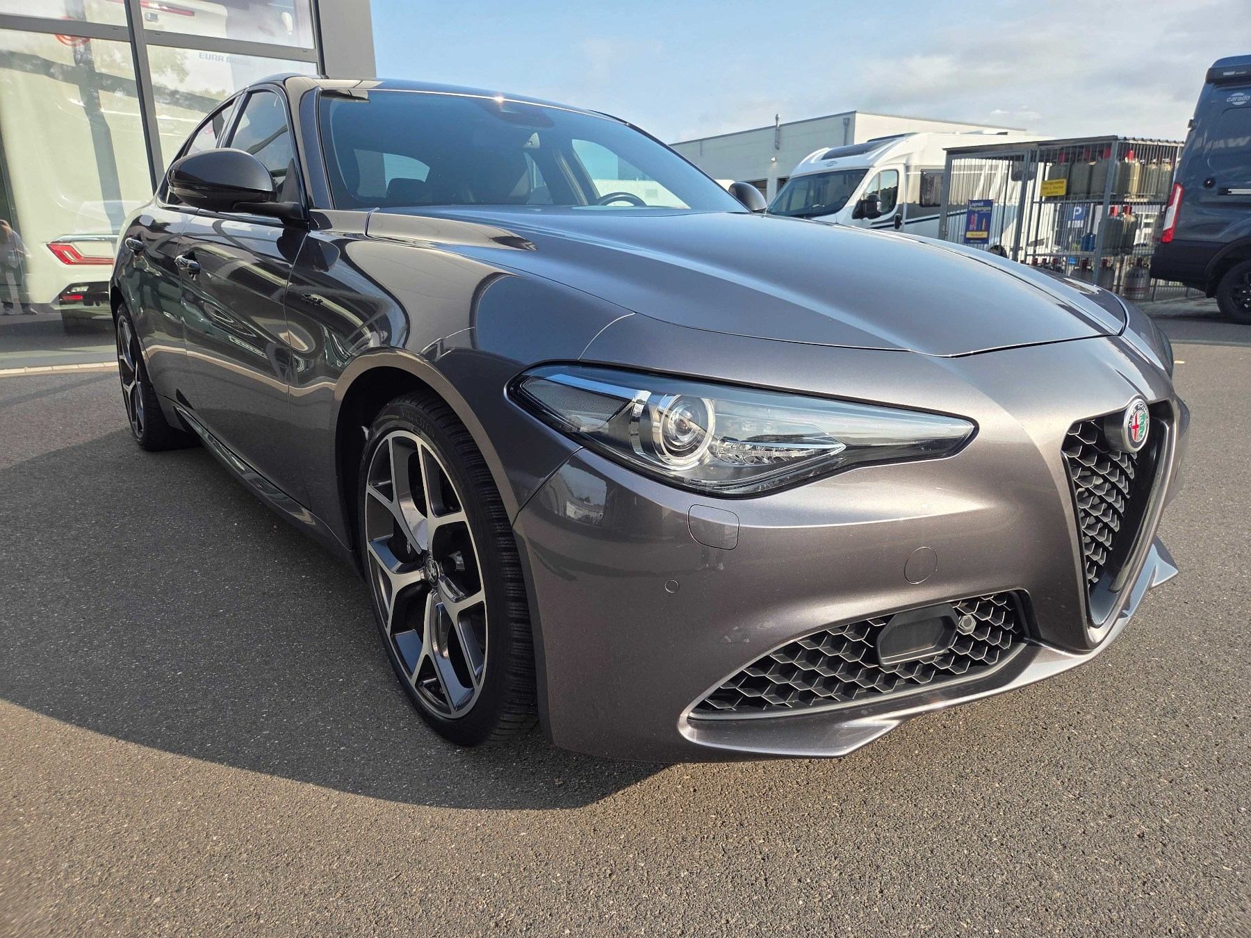 Foto 1 - Alfa Romeo Giulia MY20 SPRINT 2.2 Diesel 16V 140kW LM XENON, Grigio Vesuvio, Metallic (Grau)
