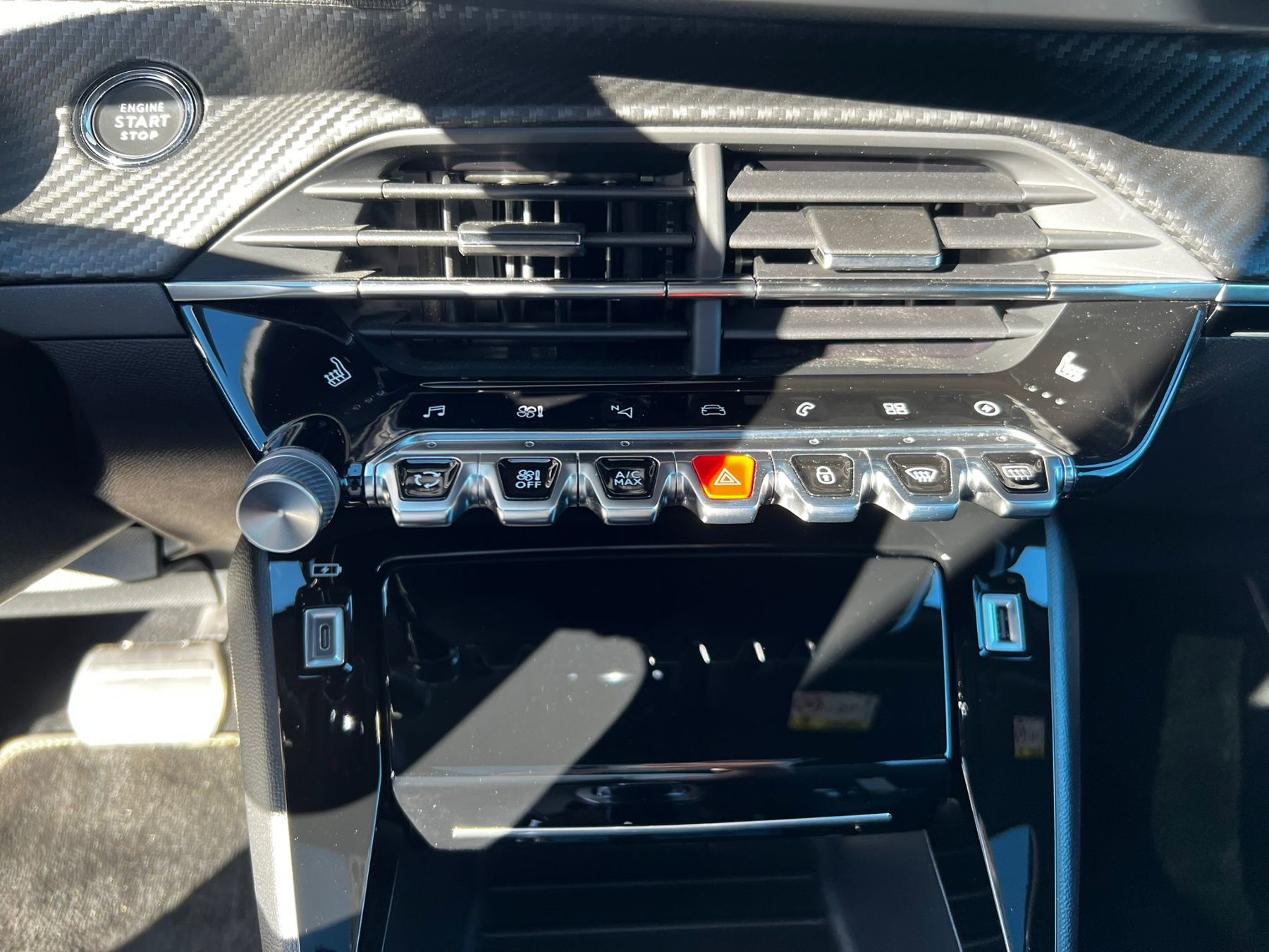 Foto 1 - PEUGEOT 2008 GT+Panodach+Keyless+Full LED+3D Cockpit+, Perlmutt Weiss (Weiß)