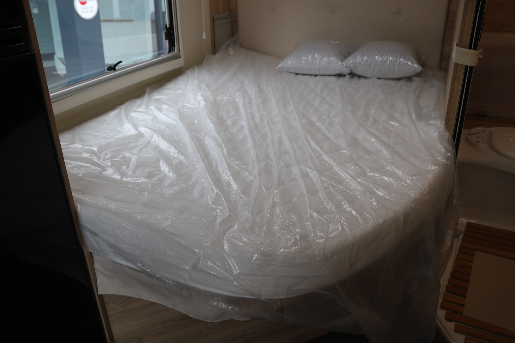 Foto 1 - Profila T 675 SB Modial+Fahr Ass-5e sitz, Glattblech weiß (Weiß)