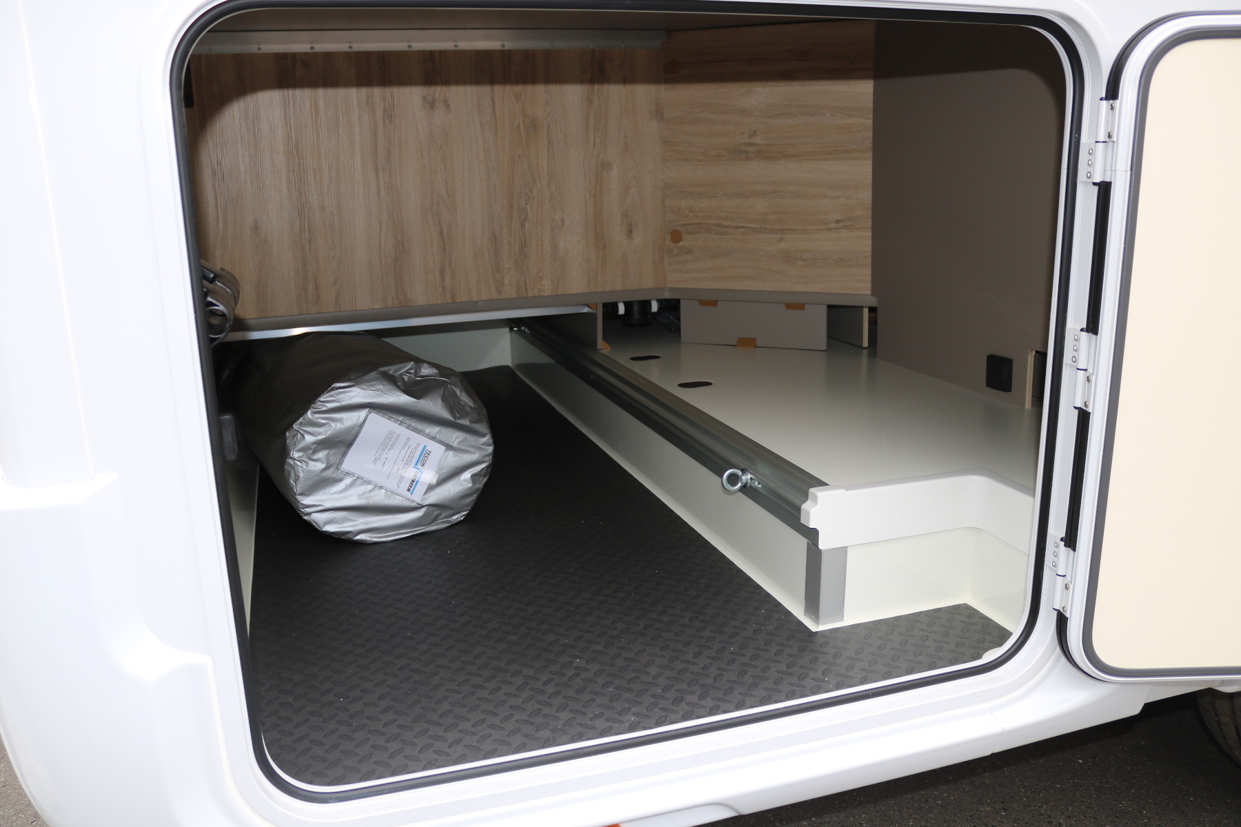 Foto 1 - Profila T 675 SB Modial+Fahr Ass-5e sitz, Glattblech weiß (Weiß)