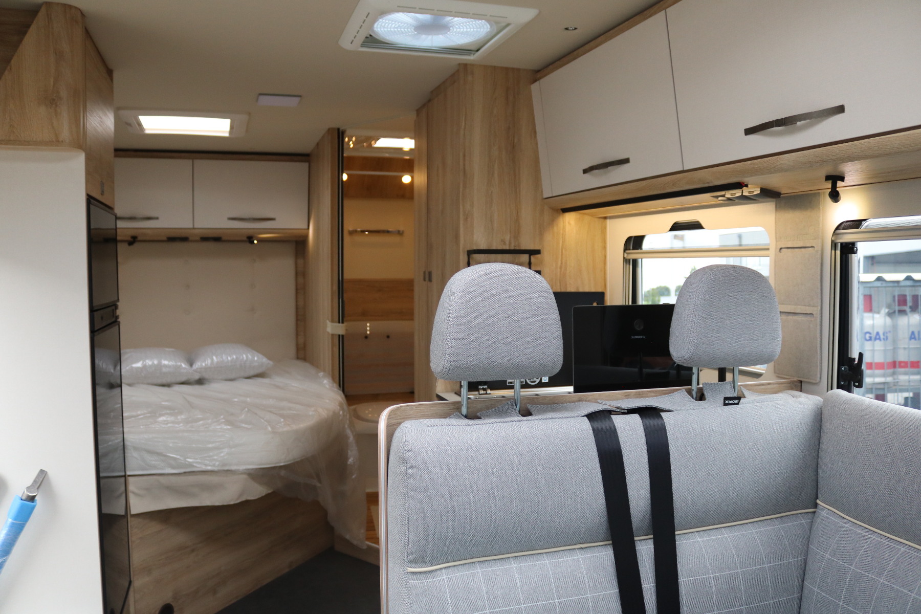 Foto 1 - Profila T 675 SB Modial+Fahr Ass-5e sitz, Glattblech weiß (Weiß)