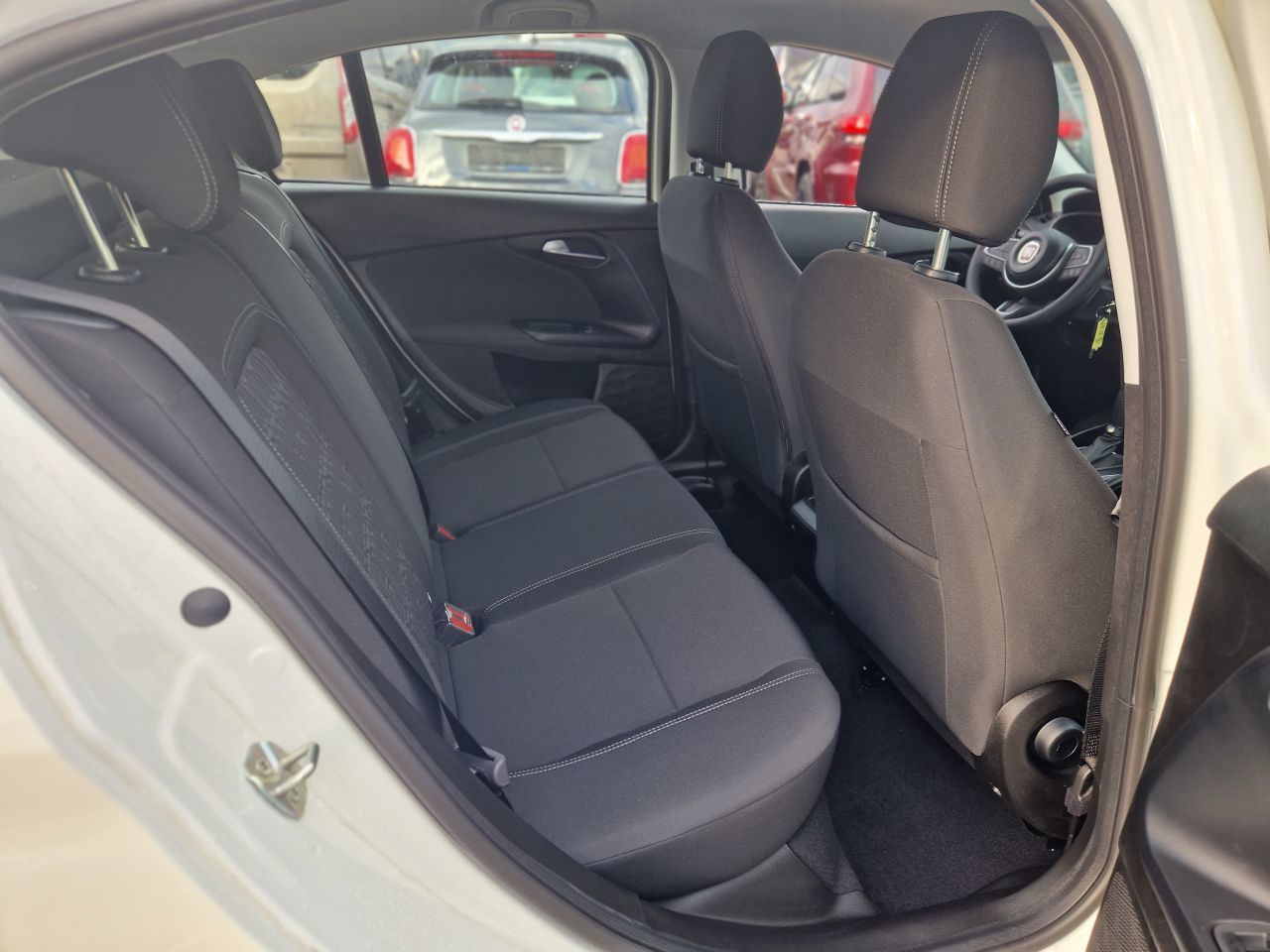 Foto 1 - Tipo (357) Hatchback Cross, WEISS (Weiß) (Weiß)