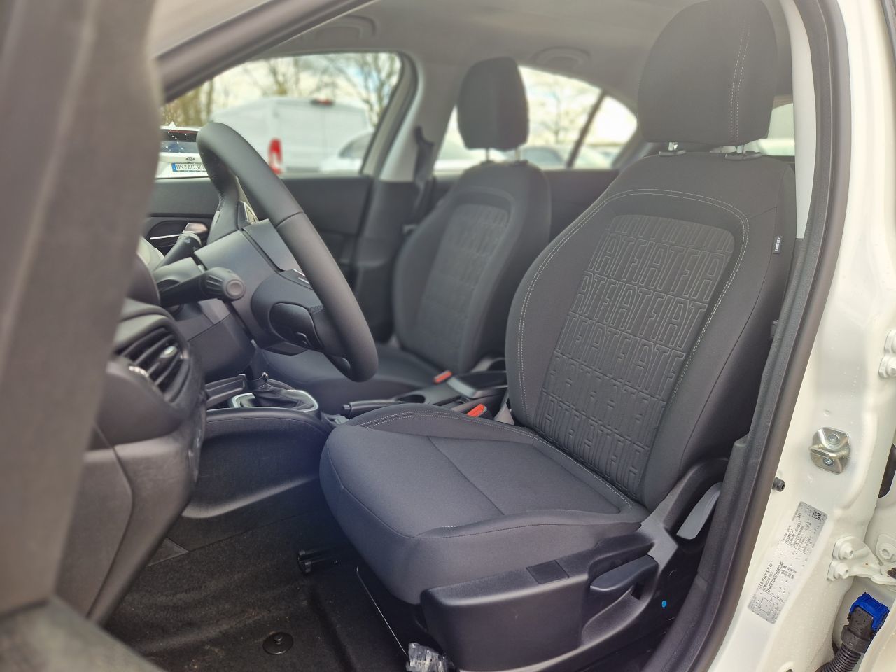 Foto 1 - Tipo (357) Hatchback Cross, WEISS (Weiß) (Weiß)