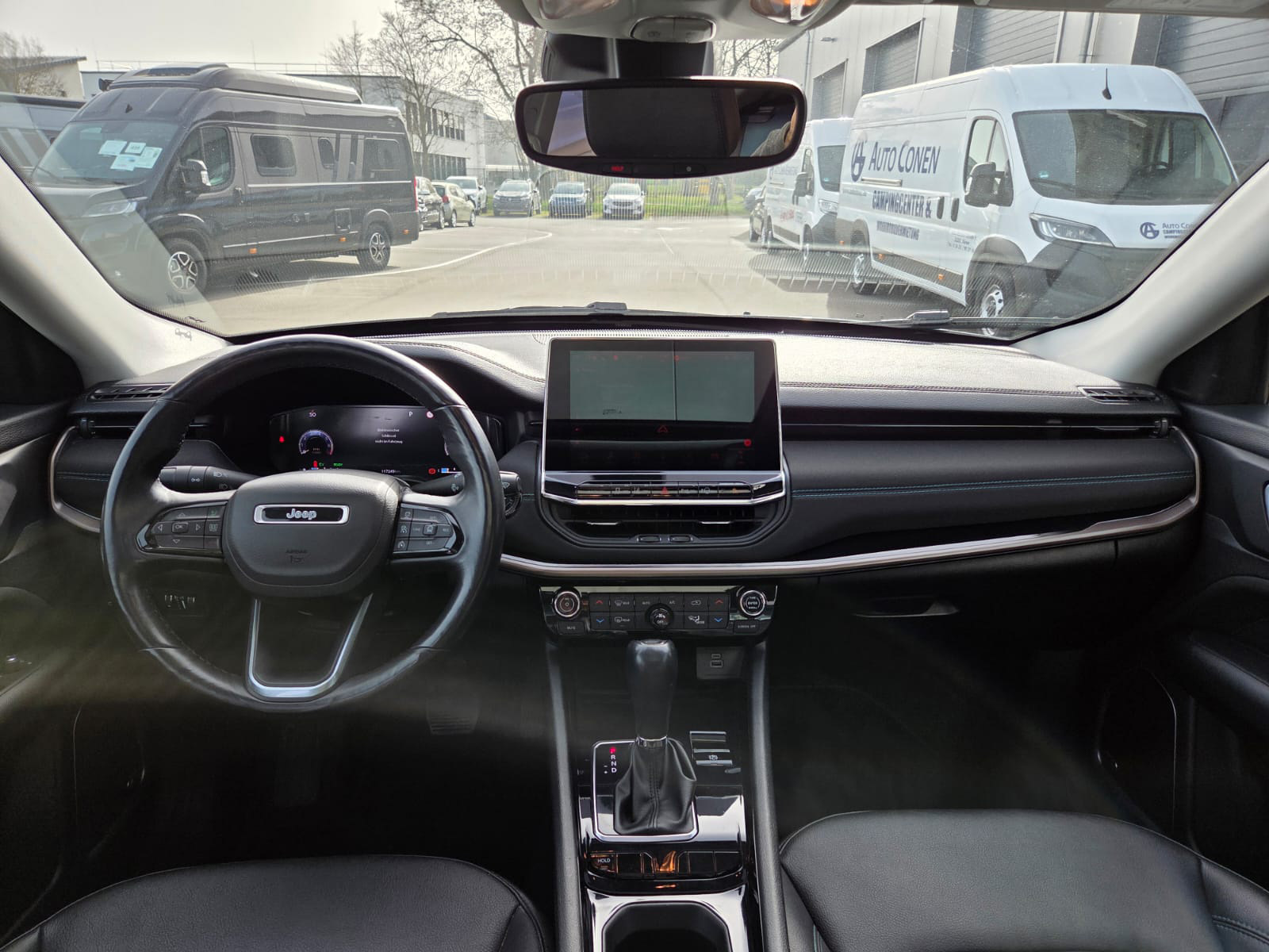 Foto 1 - Jeep Compass e-Hybrid Upland 1.5l T4 48V 19LM Premium, Zweifarb-Lackierung Azure Blue-Green/Dac (Blau) (B